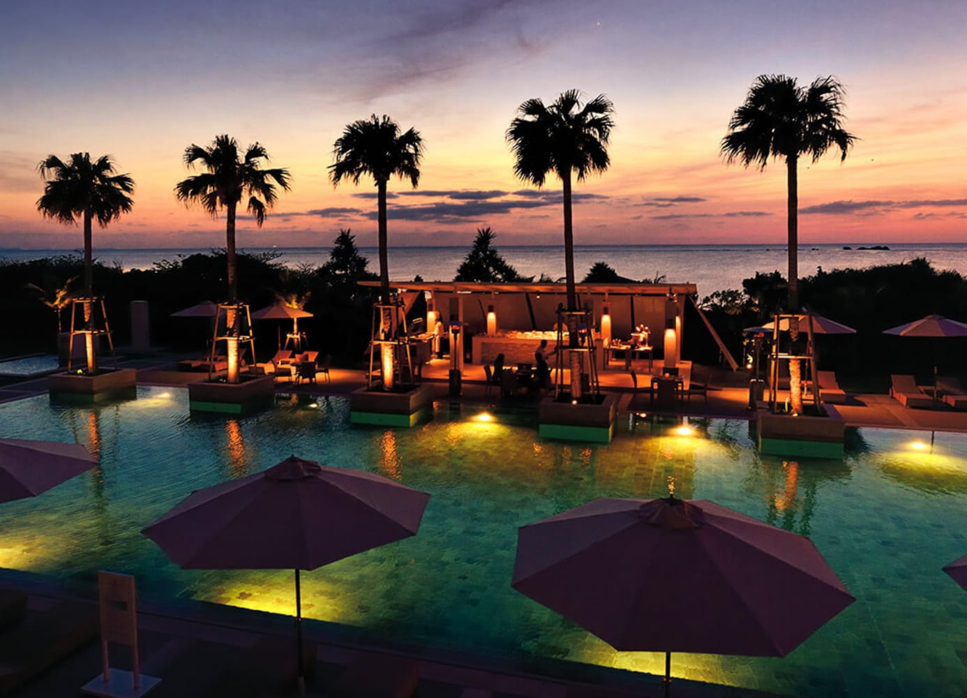 海とリゾート感を出したビーチクラブ